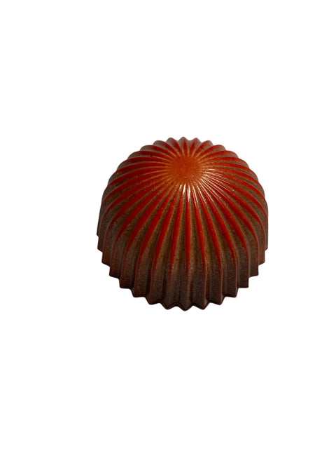 Appelsin/nellike karamel med Bahibé ganache