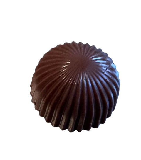 Vanilje karamel ganache og Piemonte hasselnød crunch